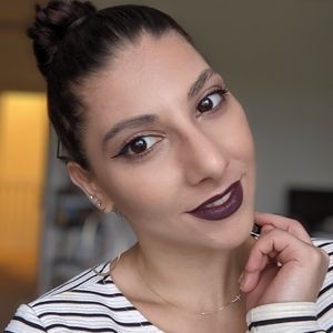 Meet your Posher, Stela